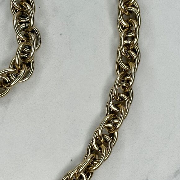 Lightweight Gold Tone Chain Belt XS/Small (XS/S) ✨ - Picture 3 of 9